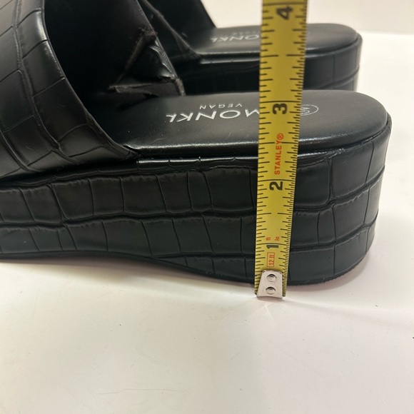 Monki Women’s Size 40 US 8.5 Black Vegan Leather Chunky Mule Faux Croc‎ Sandals - Picture 10 of 15